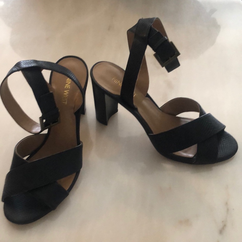 Nine West leather pumps size 7 1/2